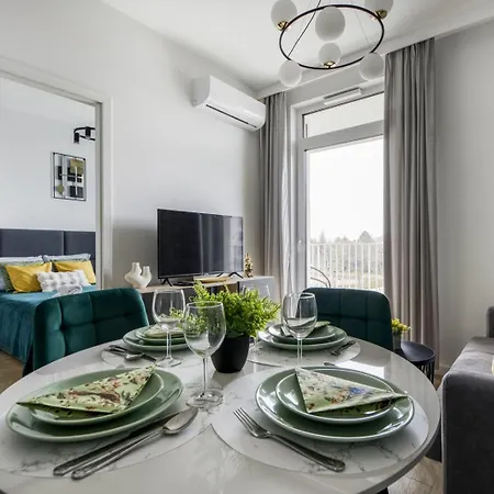 M&r Airport&business Lux Instalatorow - Ac - Underground Garage - Smart Tv - Amazon Prime - Skyshowtime - Self Check-in - Close By Chopin Airport Apartman