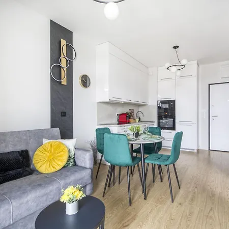 דירה M&r Airport&business Lux Instalatorow - Ac - Underground Garage - Smart Tv - Amazon Prime - Skyshowtime - Self Check-in - Close By Chopin Airport