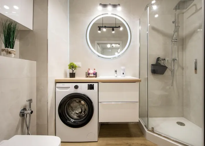 M&r Airport&business Lux Instalatorow - Ac - Underground Garage - Smart Tv - Amazon Prime - Skyshowtime - Self Check-in - Close By Chopin Airport 바르샤바